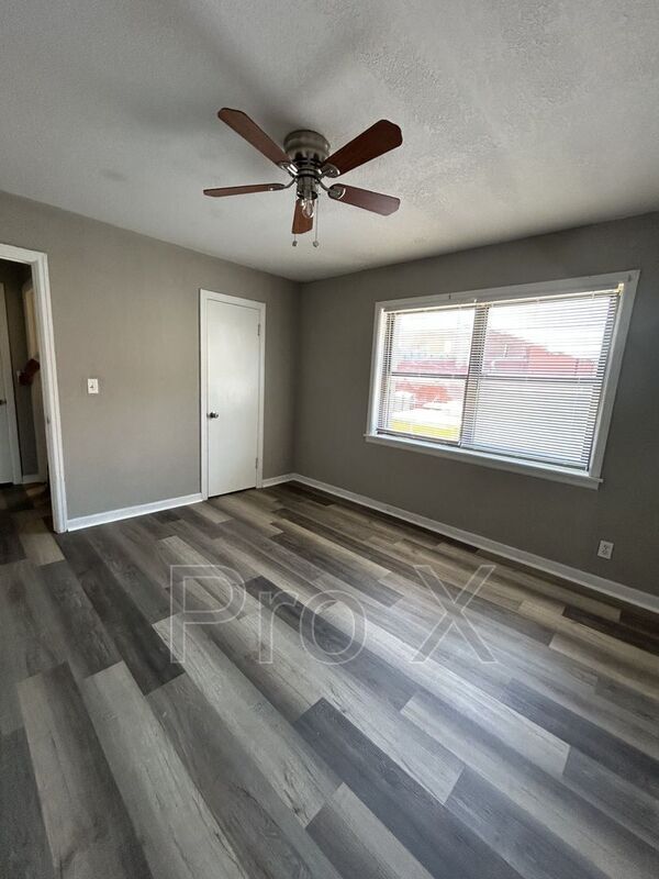 Building Photo - Baxter Apartments