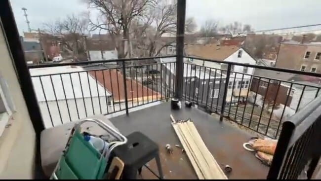 Building Photo - 2286 S Blue Island Ave