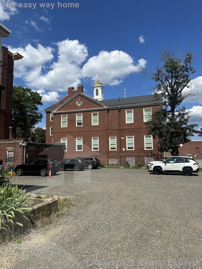 Building Photo - 381 Harvard St