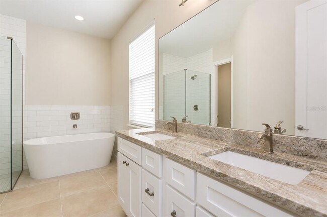 Building Photo - 1823 Meadow Pond Way