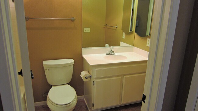 Building Photo - RANCHO BERNARDO - 2 BR RANCH BERNARDO CONDO WITH BEAUTIFUL VIEWS & RESORT STYLE AMENITIES