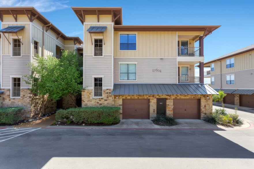 Building Photo - 17901 Edgewood Way