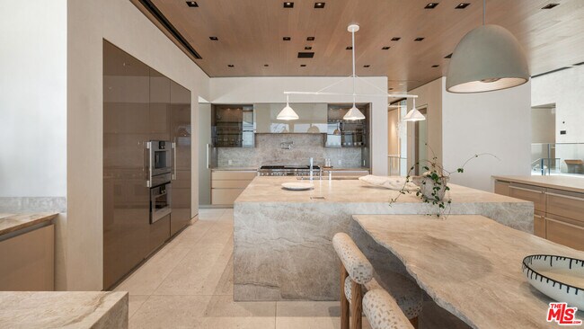 Building Photo - 5012 Carbon Beach Terrace