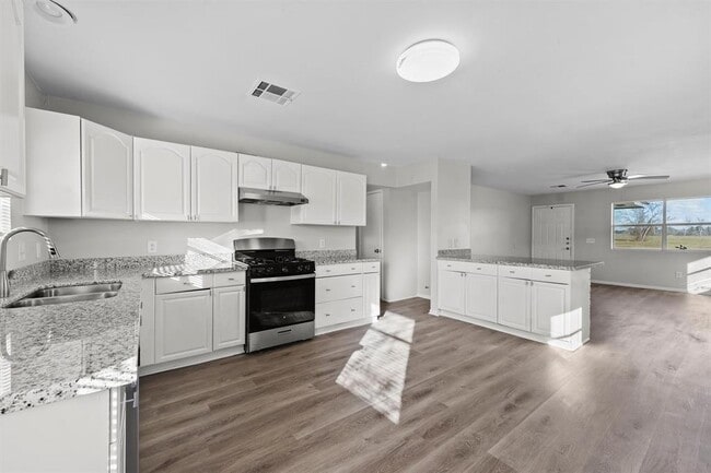 Building Photo - 455 Longstreet Rd