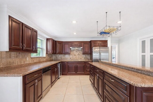 Building Photo - 5701 SW 136th St