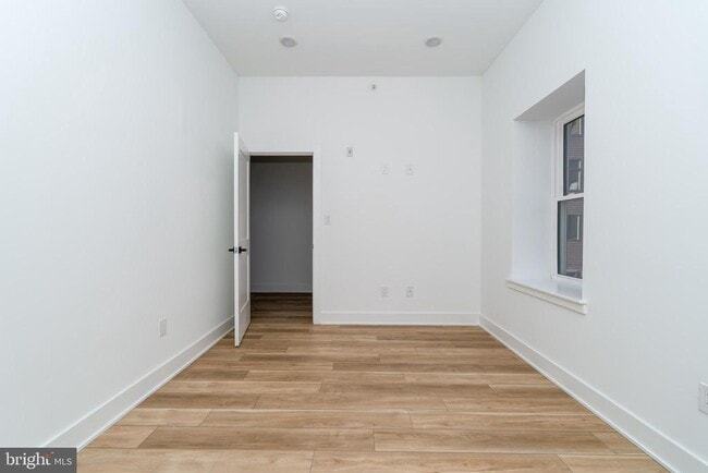 Building Photo - 2700 E Auburn St