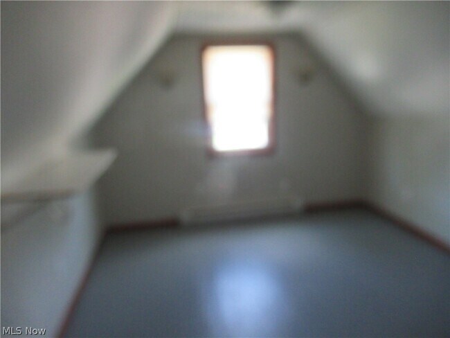 Building Photo - 5203 Maplecrest Ave