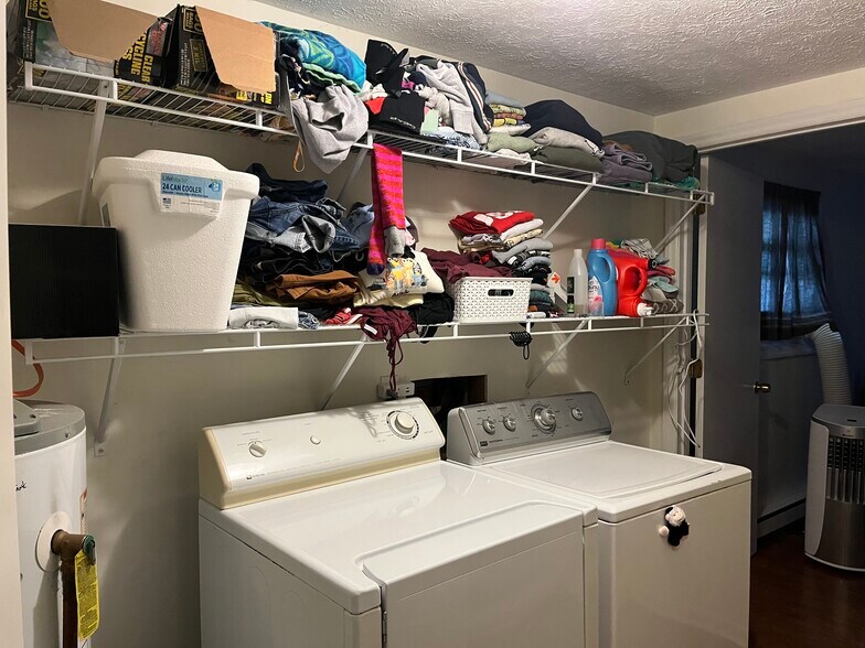 Building Photo - 2111 Lusters Gate Rd