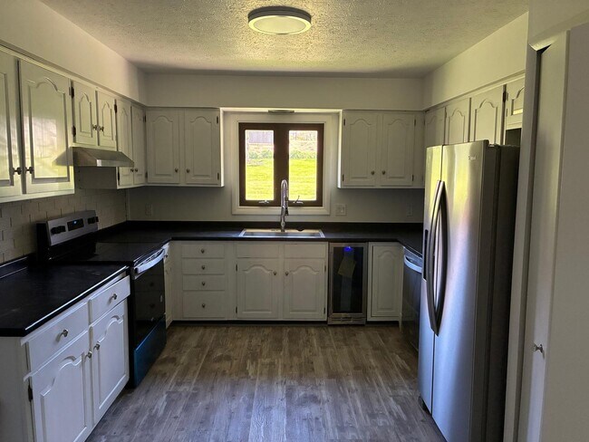 Building Photo - 3421 Burrwood Dr