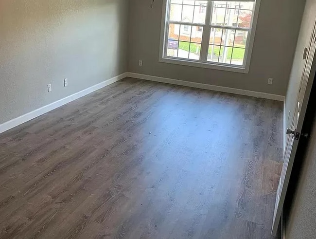 Building Photo - 401 Harper Ct