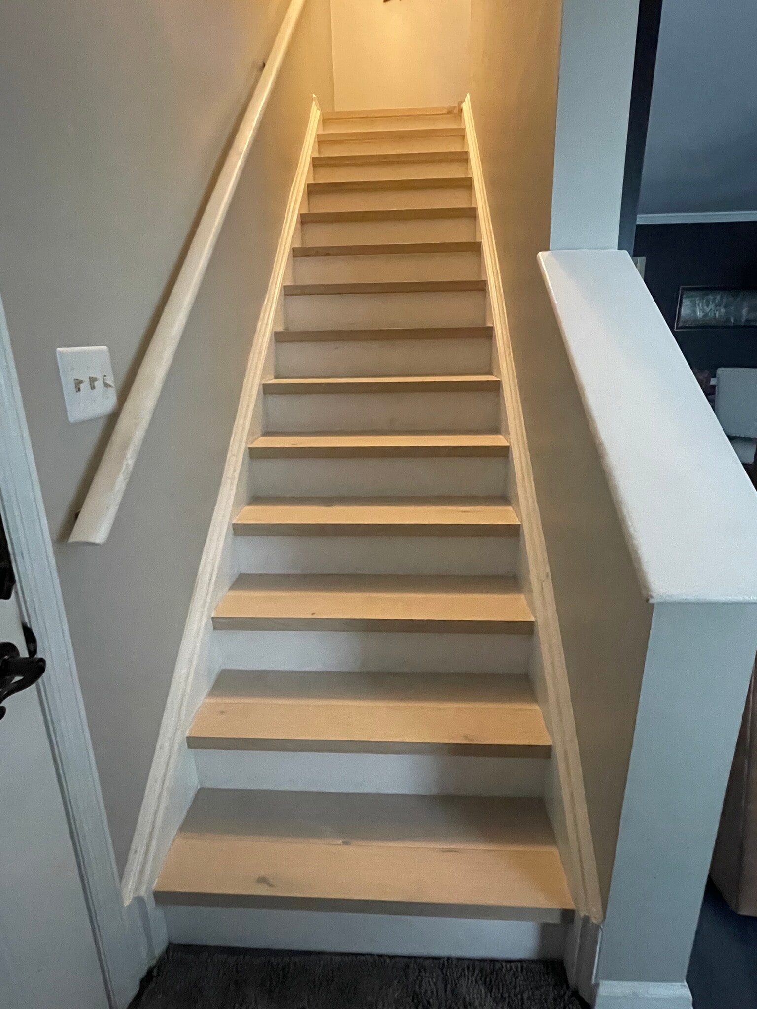 Staircase - 105 Ellington Pl