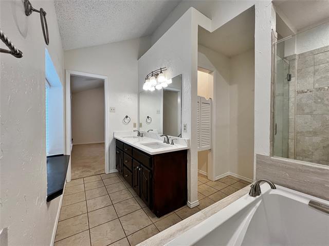 Building Photo - 906 Moore St