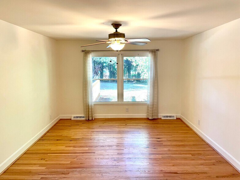 Building Photo - 6524 Idlebrook Dr