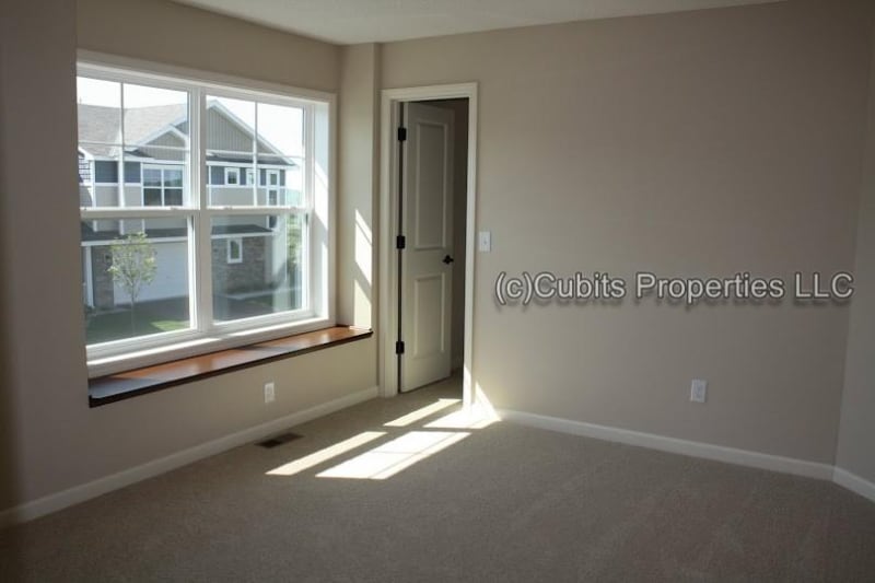 Building Photo - 15622 60th Ave N