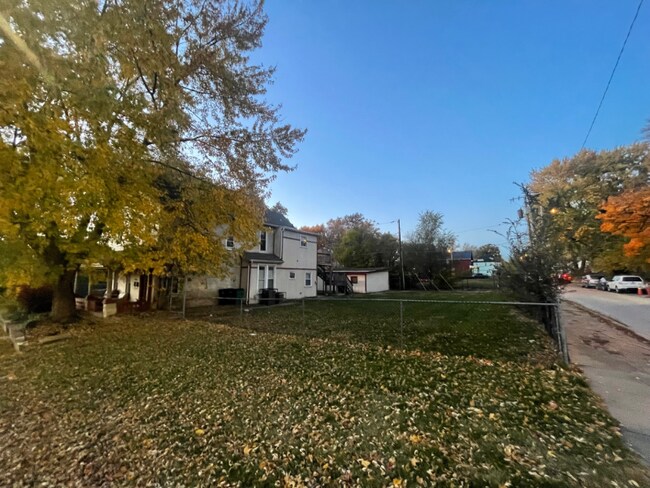 Building Photo - 826 Linwood Blvd