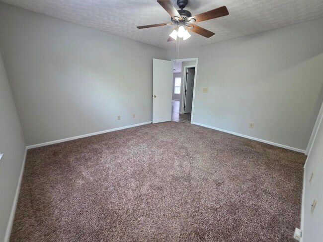 Building Photo - 7253 Fablegate Ct