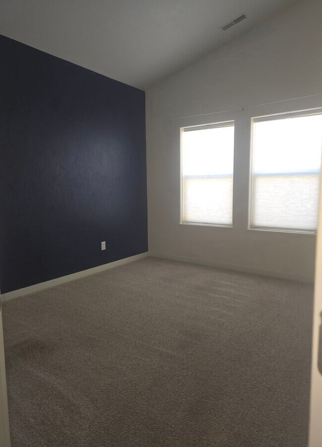 Building Photo - MOVE IN SPECIAL: $300 off the first full month of rent!