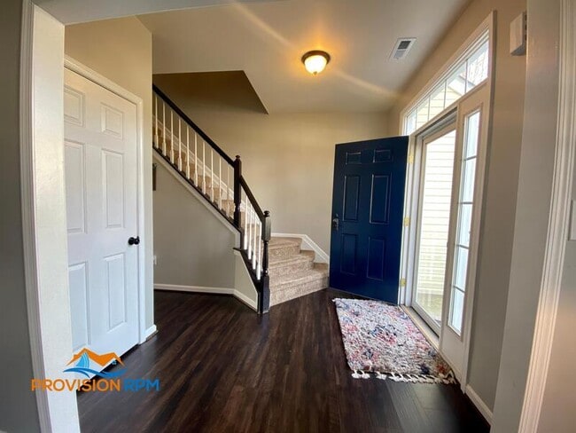 Building Photo - 106 Hanson Ct