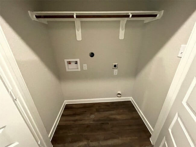 Building Photo - 25547 Starling Ln