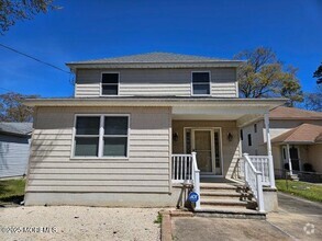 Building Photo - 701 Parkside Ave