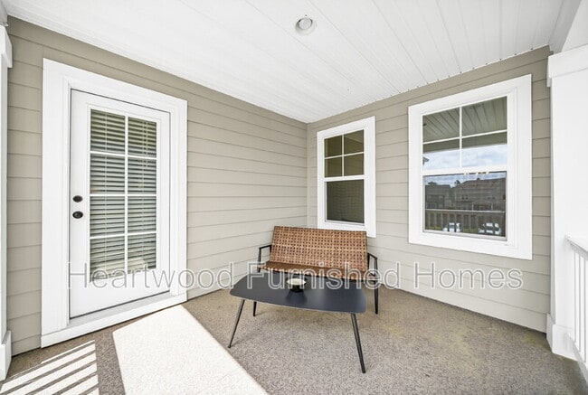 Building Photo - 924 Windchase Wy