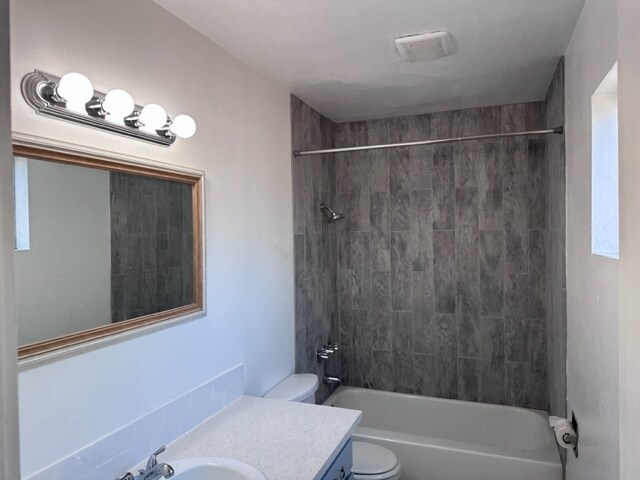 Building Photo - 343 SE 81st Ave