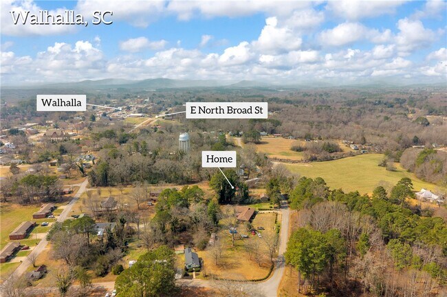 Building Photo - 307 Moore Ave