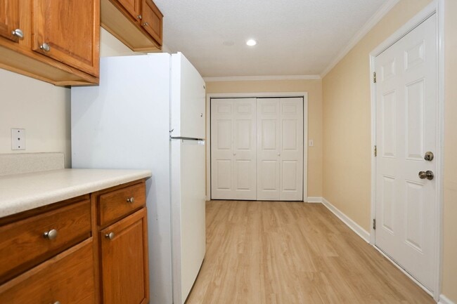 Building Photo - Private Retreat