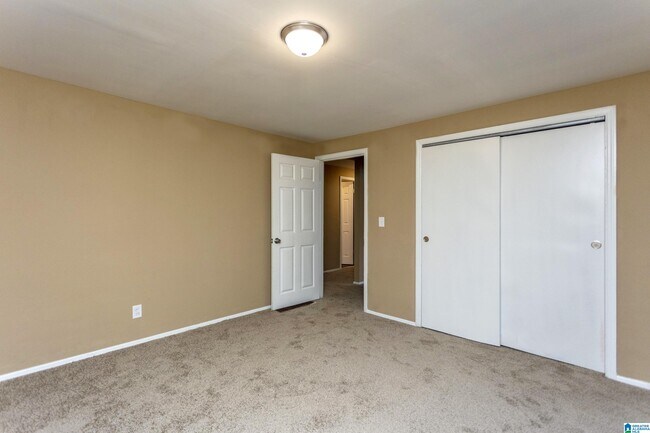 Building Photo - 1032 26th Ave N