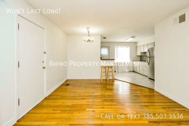 Building Photo - 1154 Fremont Ave W
