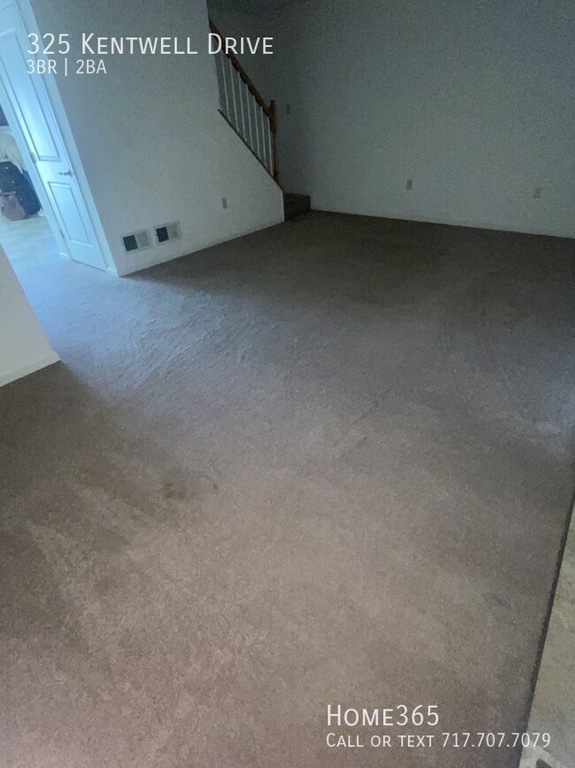 Building Photo - Beautiful 3 bedroom, 2 bathroom now availa...