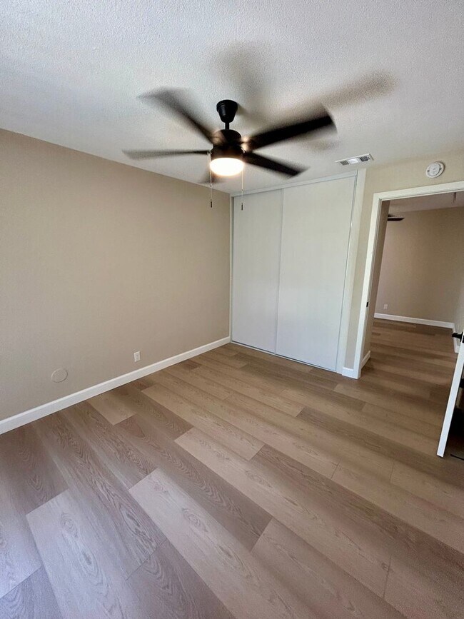Building Photo - Beautiful Remodeled 2 bedroom 1 bath