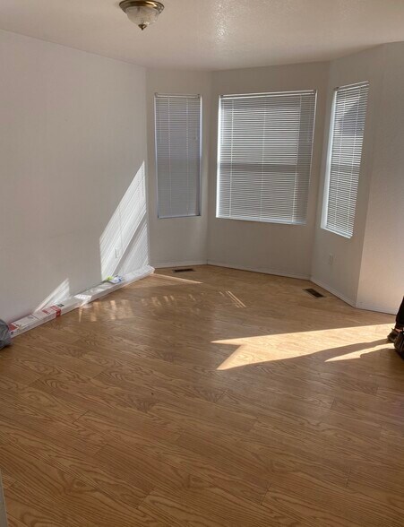 Building Photo - 2403 S Atlantic St