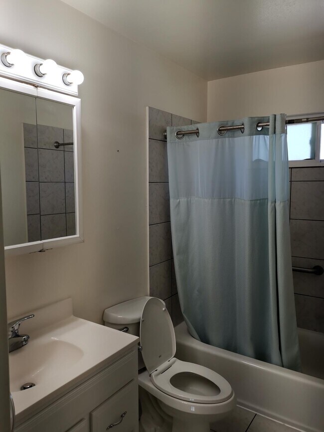 Building Photo - 4411 Seminole Way