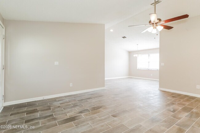 Building Photo - 1693 Susan Dr