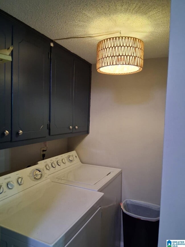 Building Photo - 839 Linbard Ln