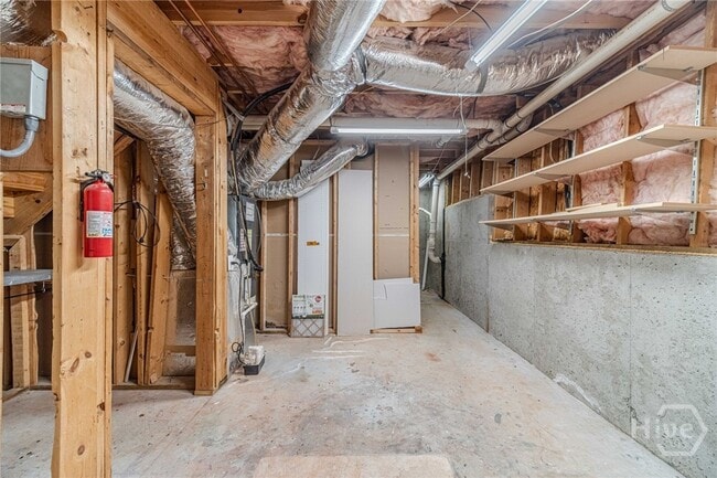 Building Photo - 670 Woodland Ridge Dr