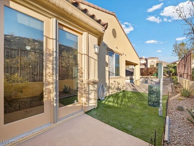 Building Photo - 1159 Calcione Dr