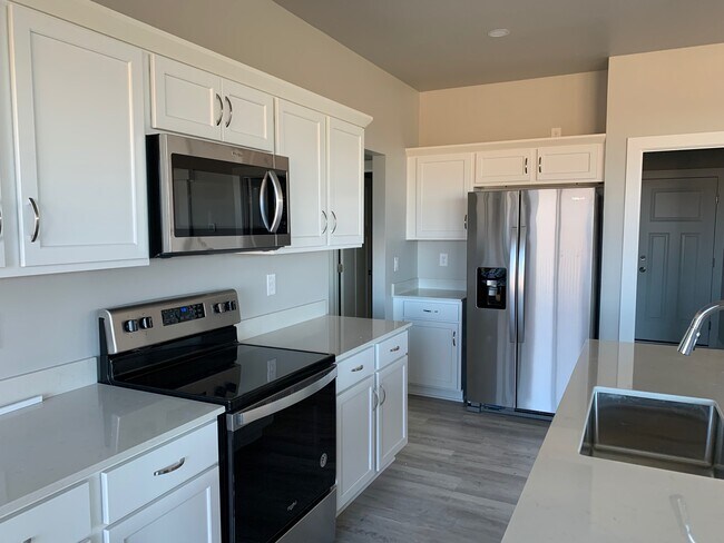 Building Photo - 780 McIntosh Ct