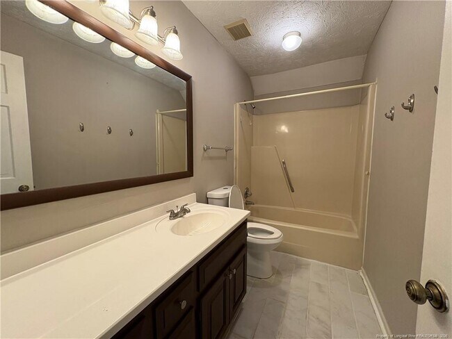 Building Photo - 405 Bannerman Pl
