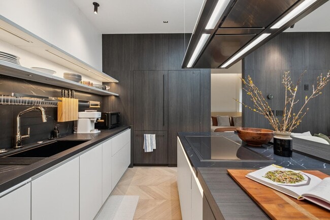 Building Photo - 2783 Filbert St