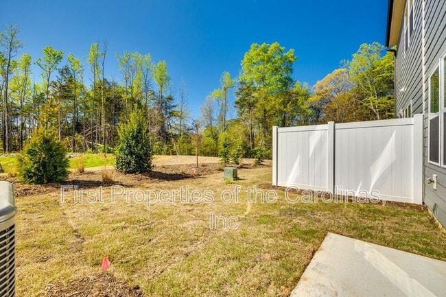 Building Photo - 229 Brks Spgs Dr
