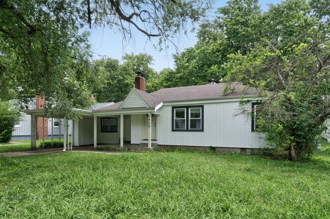 Building Photo - 1420 S Pickwick Ave