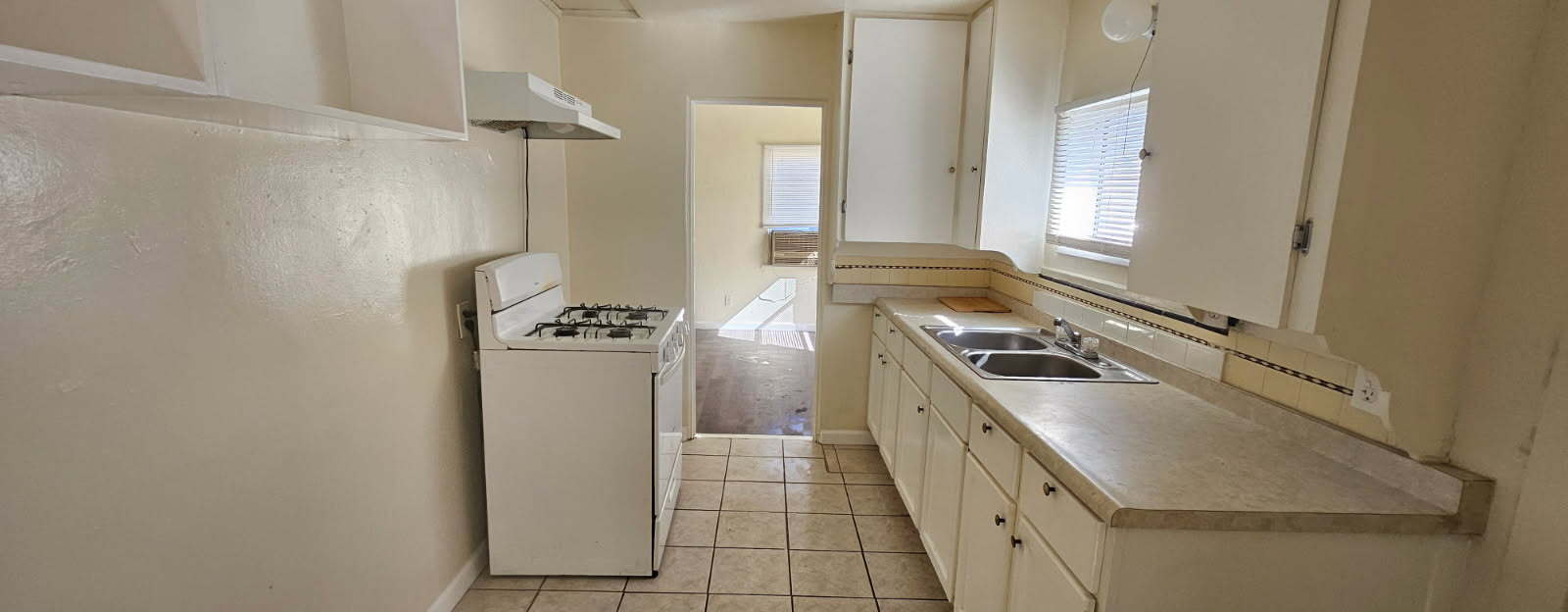 Building Photo - 300 Linda Vista Dr