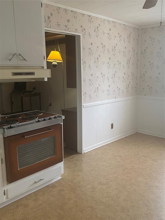 Building Photo - 2052 Midway St