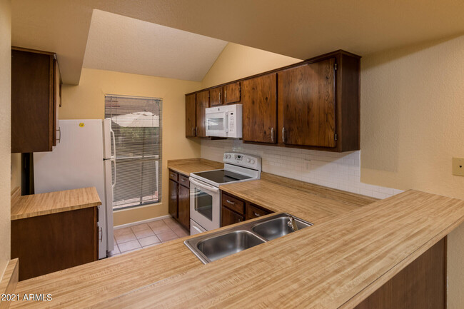 Building Photo - 14002 N 49th Ave