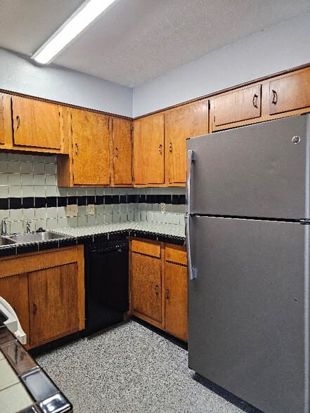 Building Photo - 1200 Faith Dr