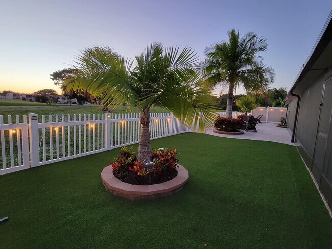 Building Photo - 7401 Corkwood Terrace