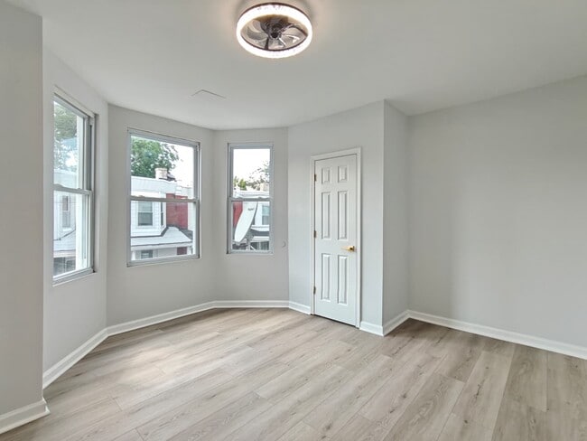 Building Photo - 273 S Cecil St