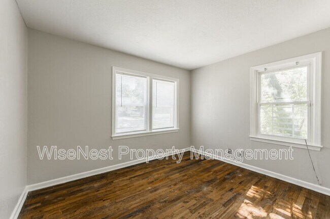 Building Photo - 5760 College Ave